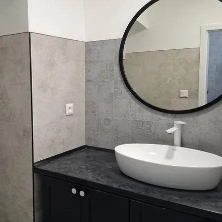 Palace Lane Apartmán *